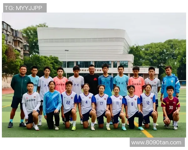 全兴队足球明星的辉煌历程与未来展望揭秘球场背后的故事与荣耀 全兴队足球明星的辉煌历程与未来展望揭秘球场背后的故事与荣耀