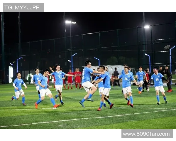 周敏独家分享足球心得与技巧解析助你提升球技与战术理解