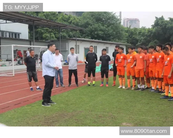 重庆足球队盯防策略分析及其对比赛结果的影响探讨 重庆足球队盯防策略分析及其对比赛结果的影响探讨