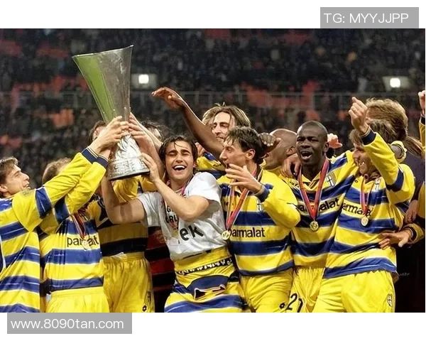 19岁足球明星年薪亿万背后的奋斗与荣耀之路